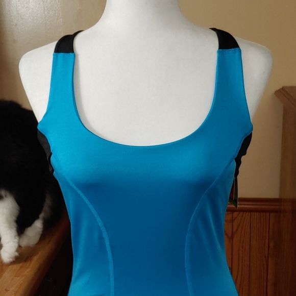 Zumba 🆕 Vintage Break Beat Built In Bra Tank Top M - Picture 5 of 14